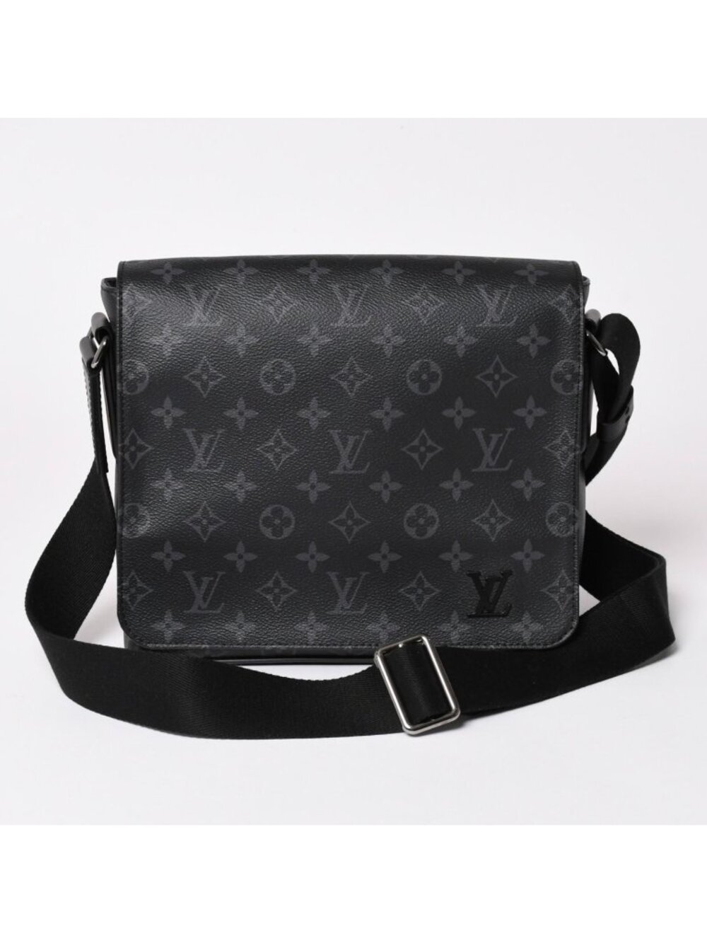 Louis Vuitton District PM Shoulder Bag Monogram Eclipse Canvas